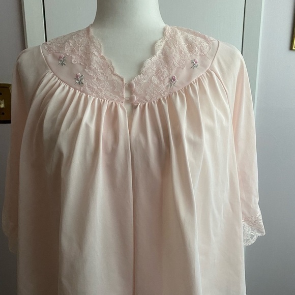 Vintage Shadowline Pale Pink Bed Jacket – Lace Trim, Rosebud Embroidery, Size M - Picture 1 of 9